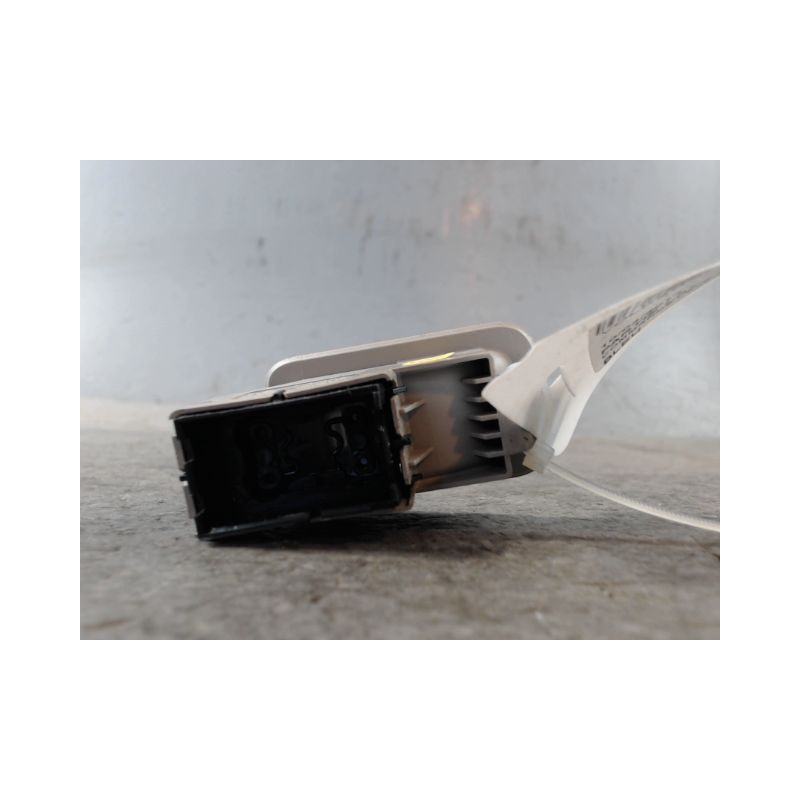 COMMANDE LEVE-GLACE PORTE AVD VOLKSWAGEN GOLF