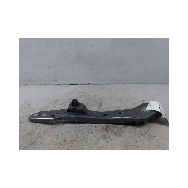 TOLE PORTE PHARE DROIT RENAULT MEGANE III 2008-