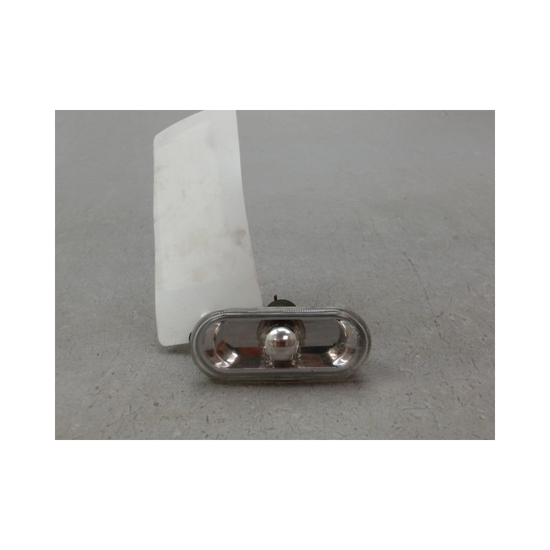 REPETITEUR AILE DROIT VOLKSWAGEN FOX 2005-2011