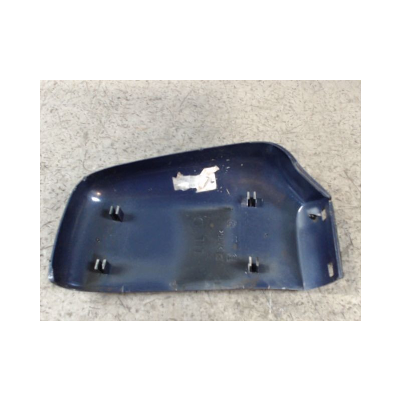 CARENAGE RETROVISEUR EXTERIEUR GAUCHE VOLVO V40 2000-