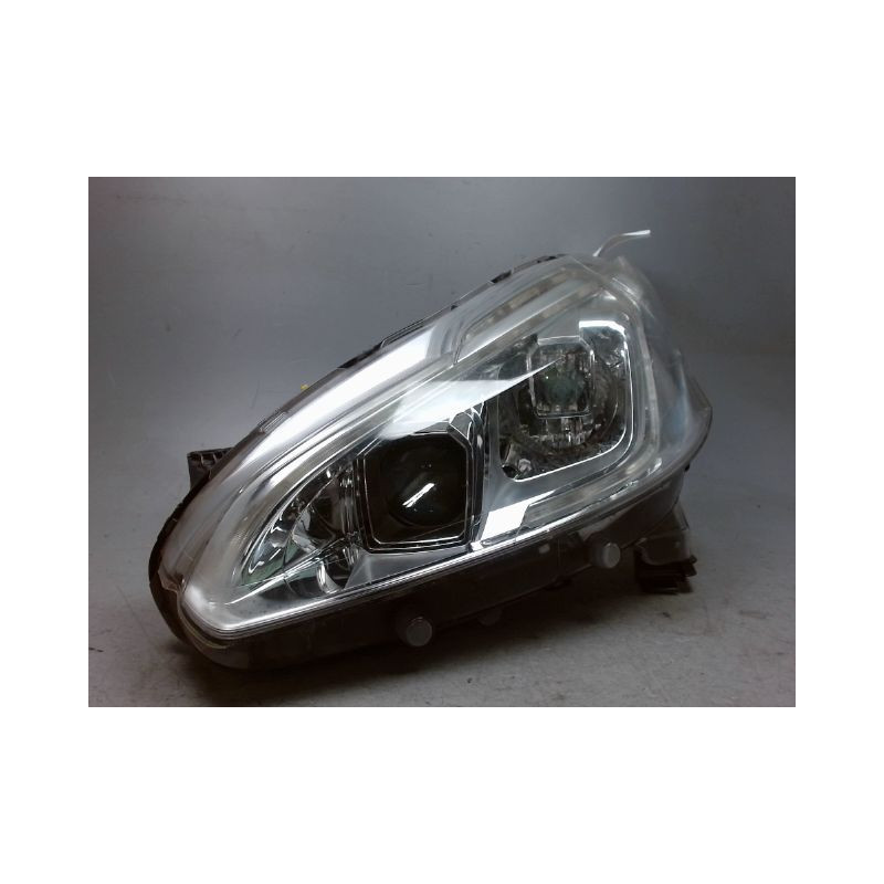 PHARE GAUCHE PEUGEOT 208