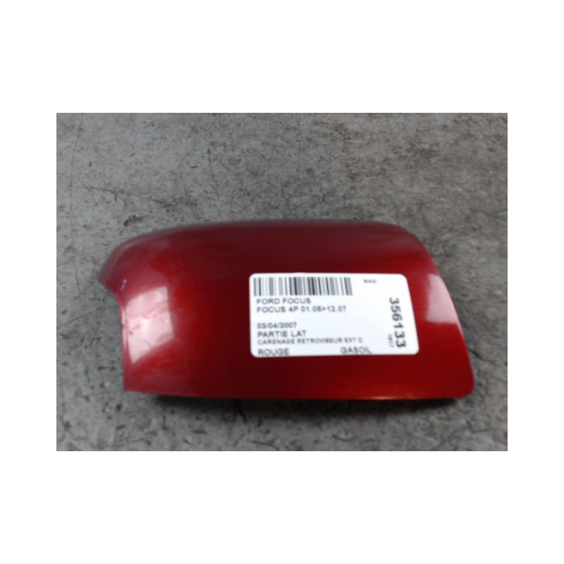 CARENAGE RETROVISEUR EXTERIEUR DROIT FORD FOCUS 05-07
