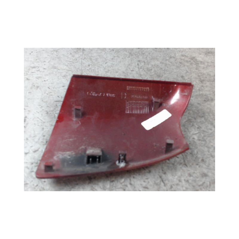 CARENAGE RETROVISEUR EXTERIEUR DROIT FORD FOCUS 05-07