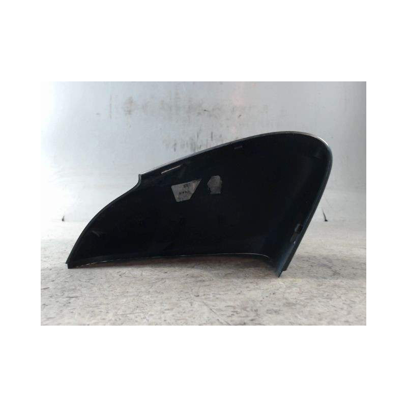 CARENAGE RETROVISEUR EXTERIEUR DROIT VOLVO V50