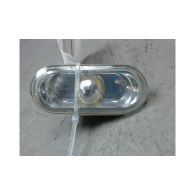 REPETITEUR AILE GAUCHE VOLKSWAGEN POLO 99-2001