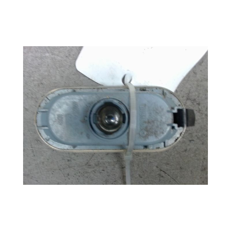 REPETITEUR AILE GAUCHE VOLKSWAGEN POLO 99-2001