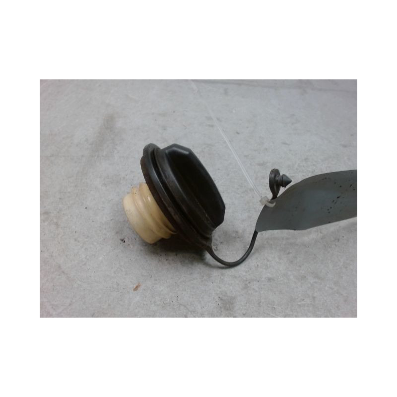 BOUCHON RESERVOIR A CARBURANT FORD FIESTA 02 -05