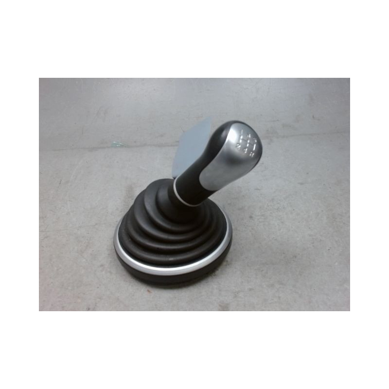 POMMEAU LEVIER VITESSES FORD FIESTA 02 -05 1.4 16V