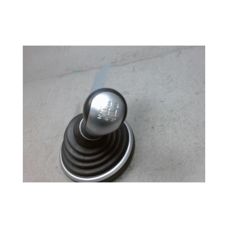 POMMEAU LEVIER VITESSES FORD FIESTA 02 -05 1.4 16V