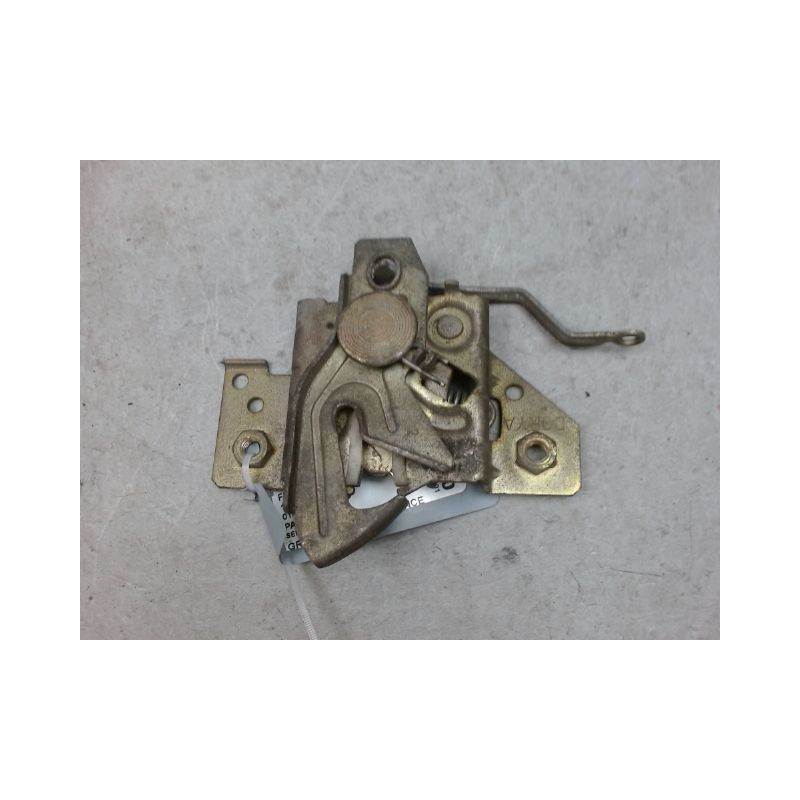SERRURE CAPOT FORD FIESTA 02 -05