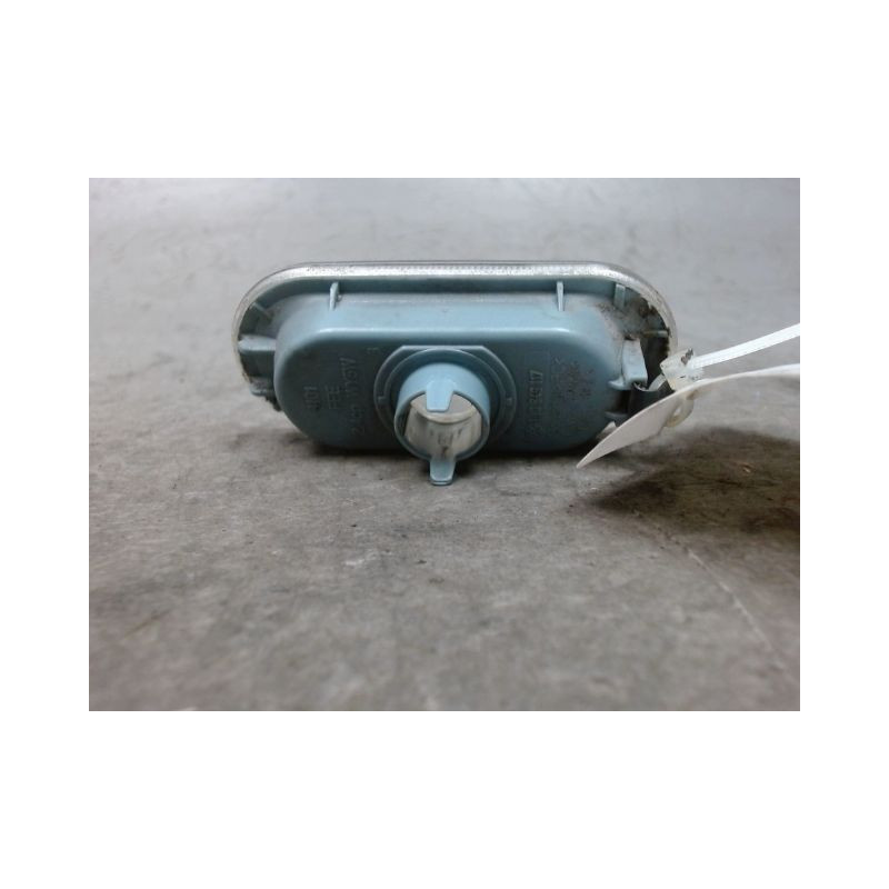 REPETITEUR AILE GAUCHE VOLKSWAGEN GOLF IV 98-2004