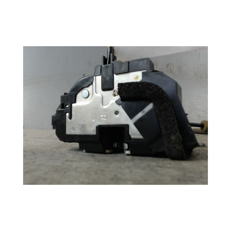 SYSTEME CONDAMNATION AVANT DROIT NISSAN QHASQAI 2007-