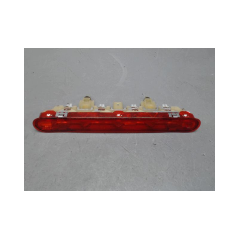 FEUX STOP SUPPLEMENTAIRE PEUGEOT 207
