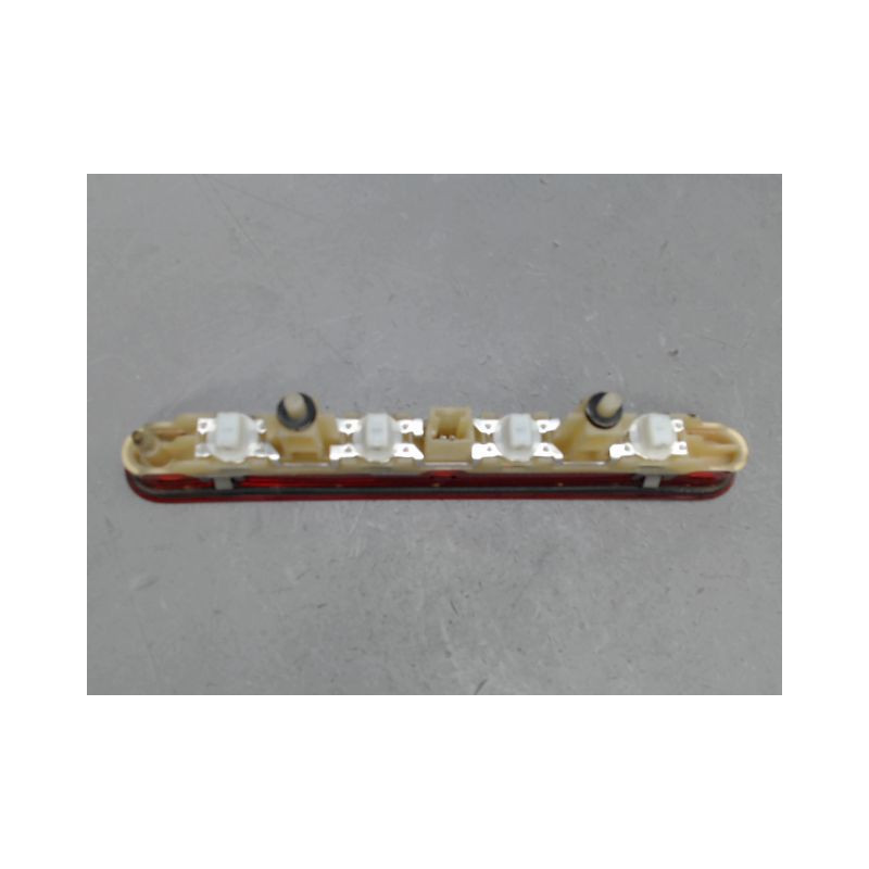 FEUX STOP SUPPLEMENTAIRE PEUGEOT 207