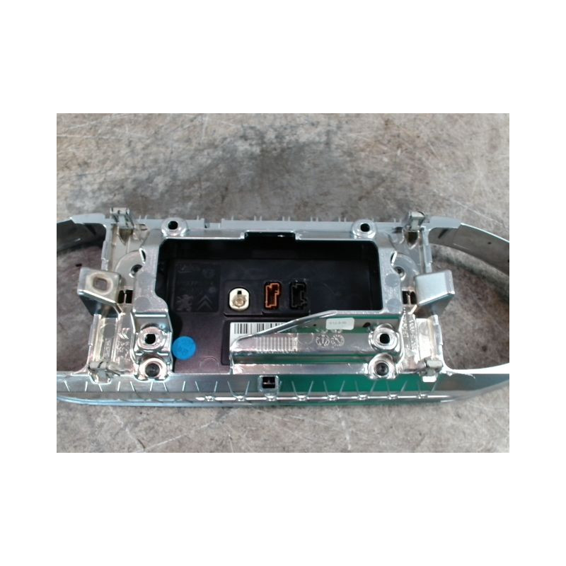 ECRAN GPS PEUGEOT 308 2011-