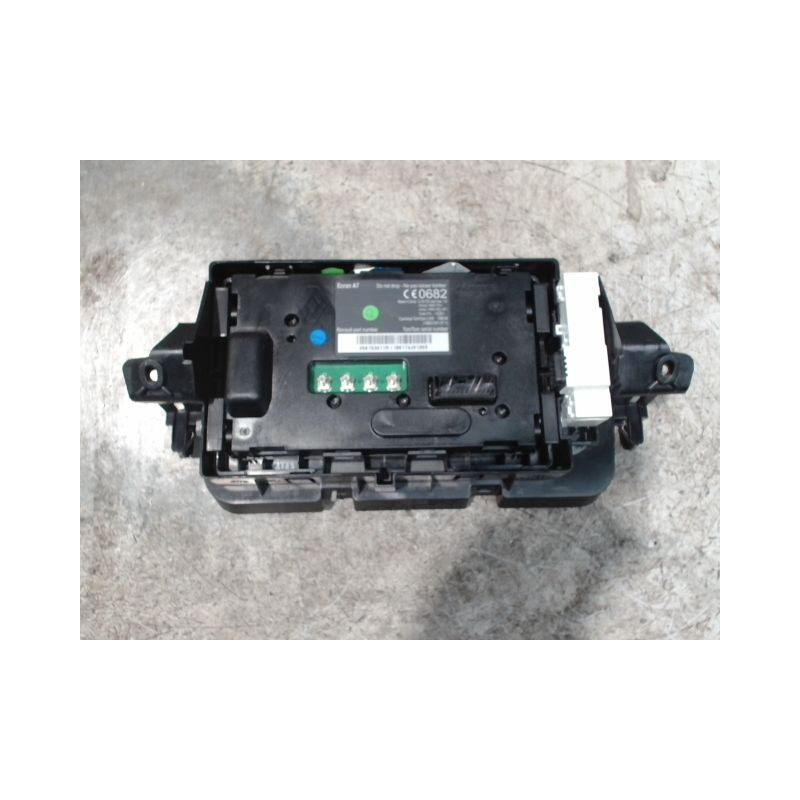 ECRAN GPS RENAULT MEGANE