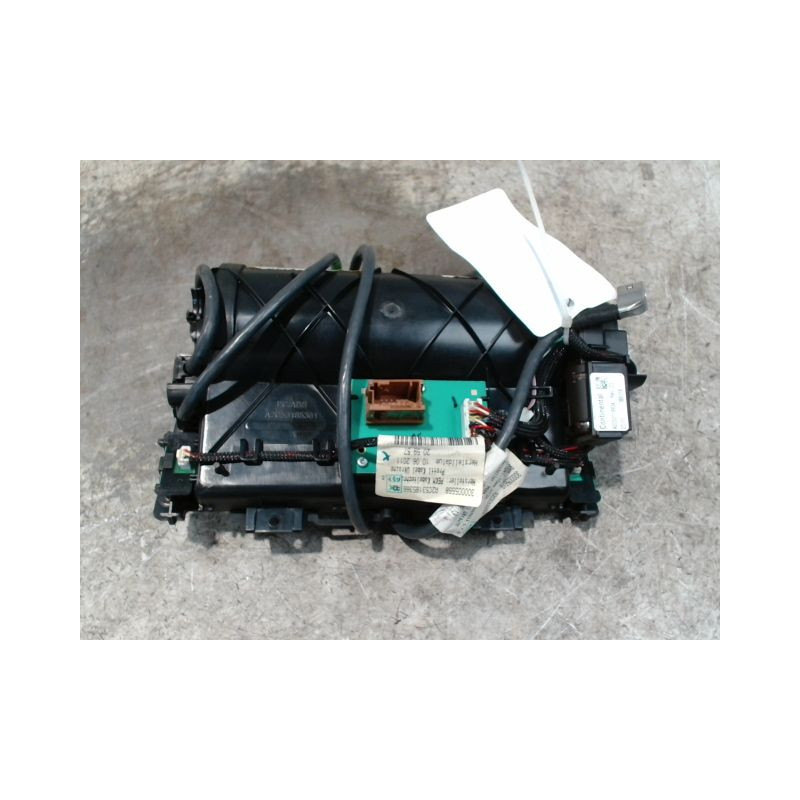 ECRAN GPS PEUGEOT 5008 2009-