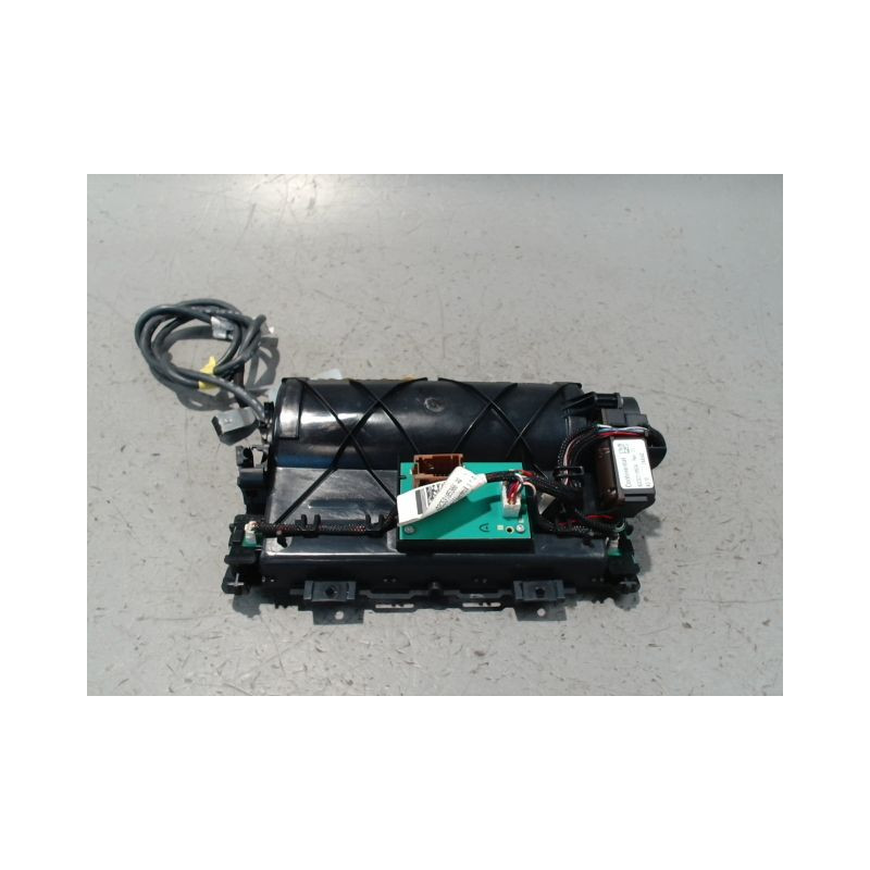 ECRAN GPS PEUGEOT 3008 2009-