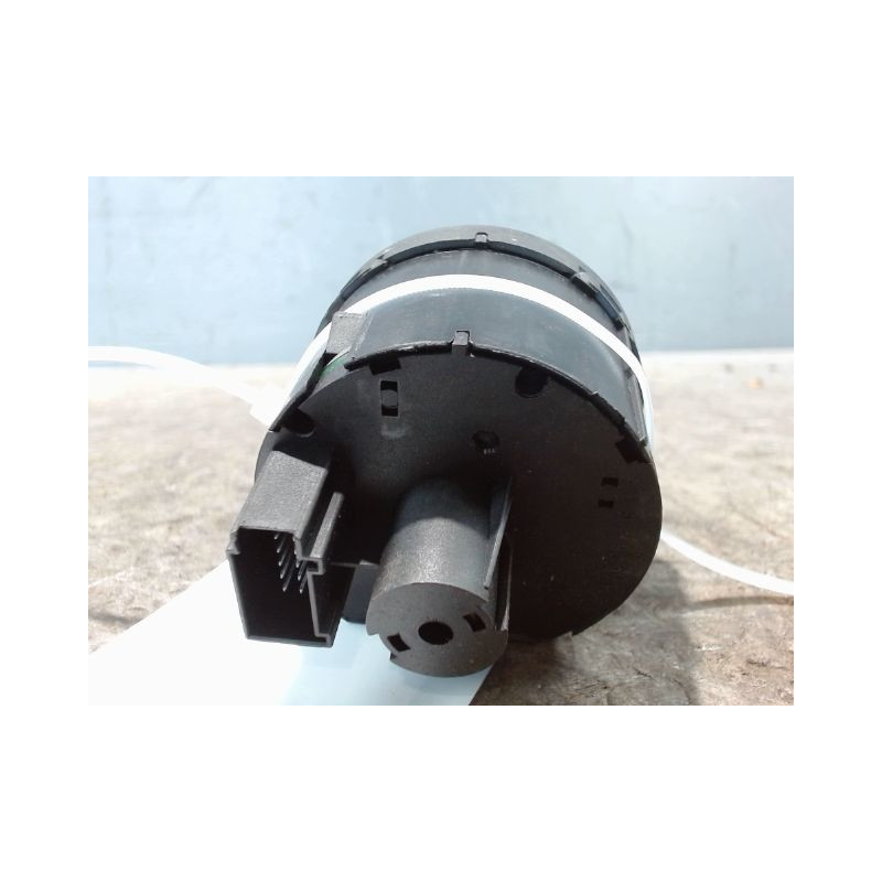 COMMANDE ECLAIRAGE VOLKSWAGEN PASSAT 2010-