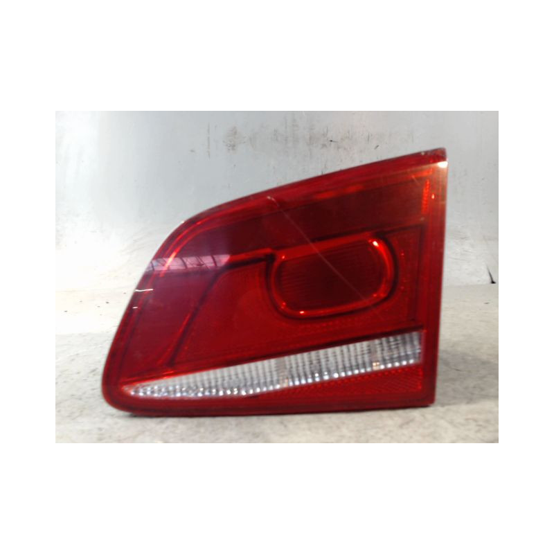 FEU ARRIERE INTERIEUR DROIT VOLKSWAGEN PASSAT 2010-