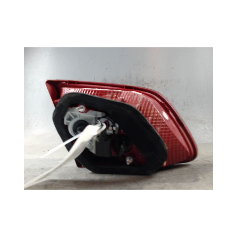 FEU ARRIERE INTERIEUR DROIT VOLKSWAGEN PASSAT 2010-