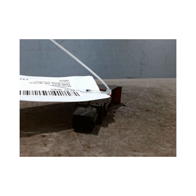 BOUTON DE WARNING SEAT IBIZA