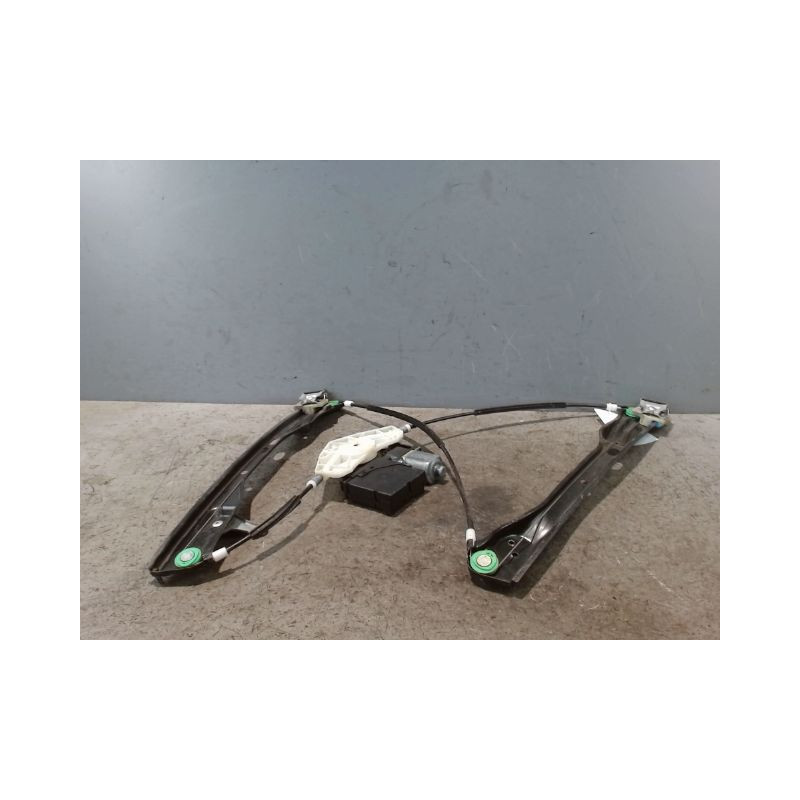 MECANISME+MOTEUR LEVE-GLACE AVANT GAUCHE VOLKSWAGEN PASSAT 2010-