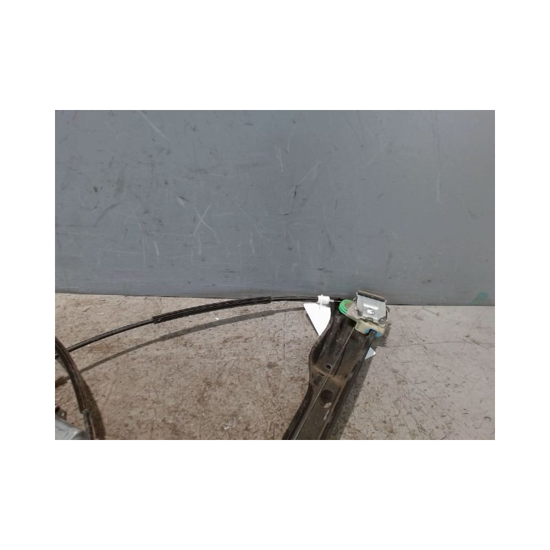 MECANISME+MOTEUR LEVE-GLACE AVANT GAUCHE VOLKSWAGEN PASSAT 2010-