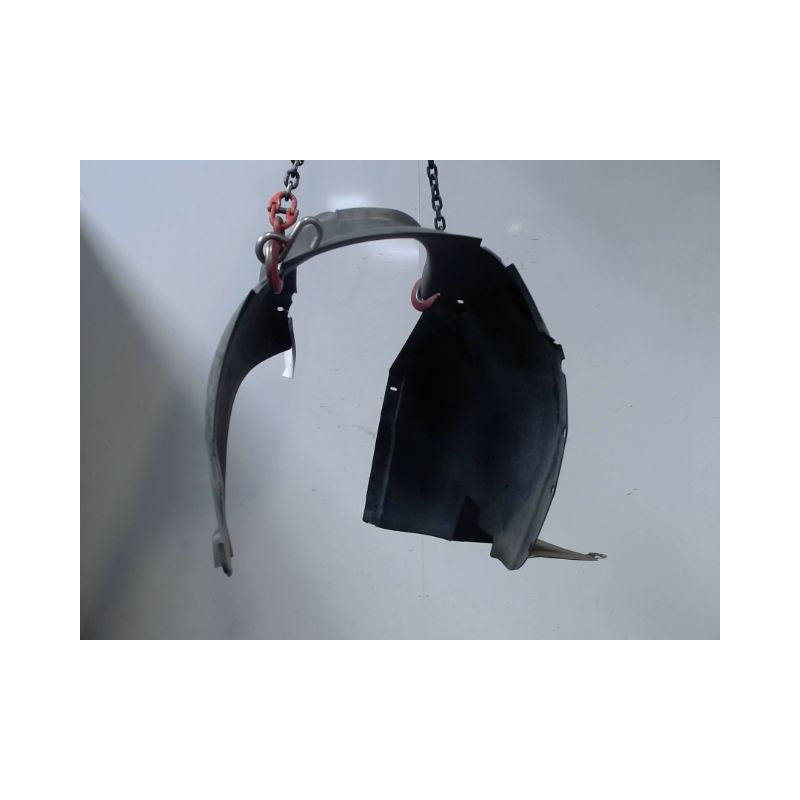 PARE-BOUE AVANT DROIT SKODA FABIA BREAK 00-04