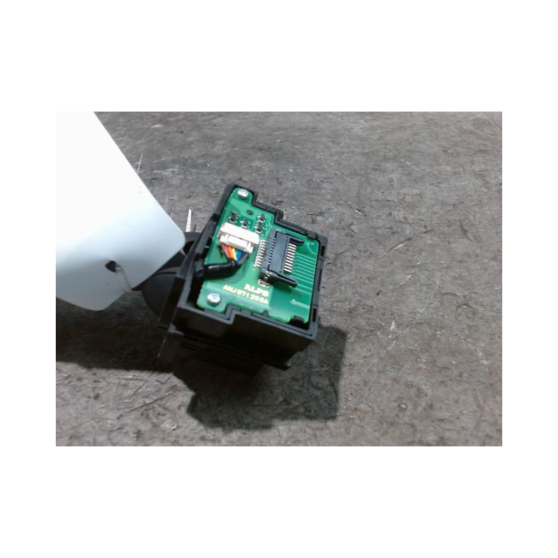 COMMANDE ESSUIE GLACE VOLVO V40 2000-