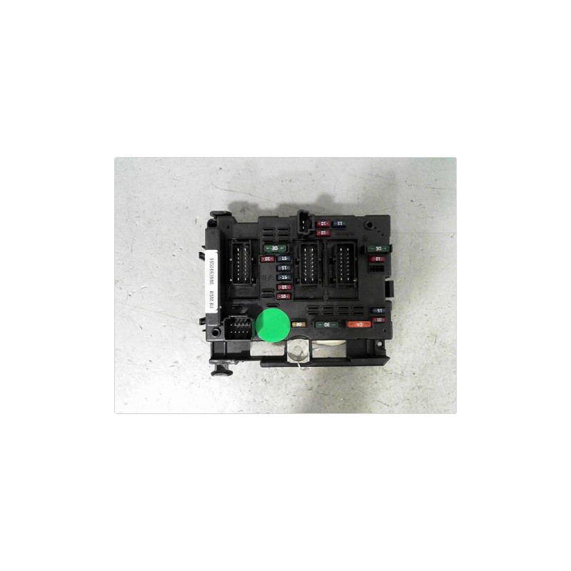 BOITE A FUSIBLES PEUGEOT 206 98-09