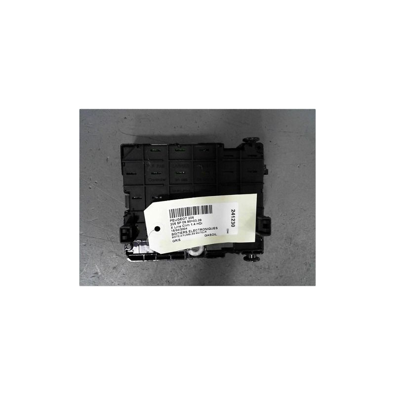 BOITE A FUSIBLES PEUGEOT 206 98-09