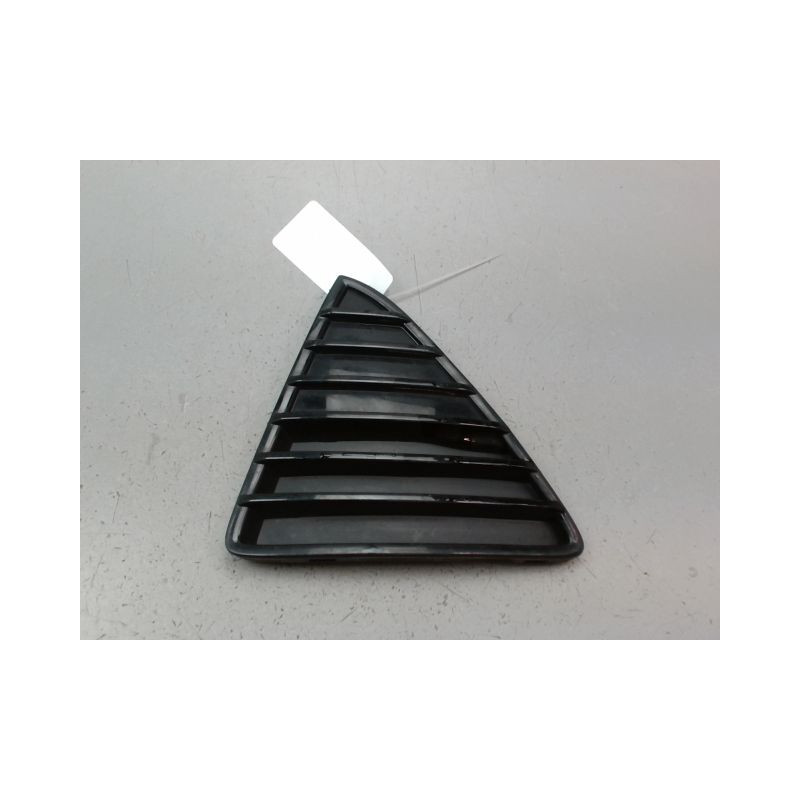 GRILLE VENTILATION PARE-CHOC AVG FORD FOCUS III 2011-...