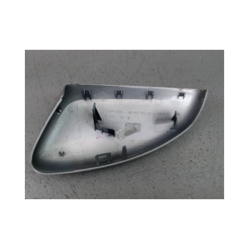 CARENAGE RETROVISEUR EXTERIEUR DROIT PEUGEOT 308 2009-