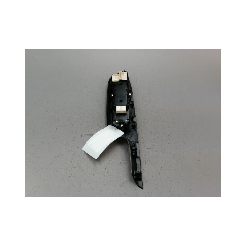 COMMANDE LEVE-GLACE PORTE AVG TOYOTA C-HR