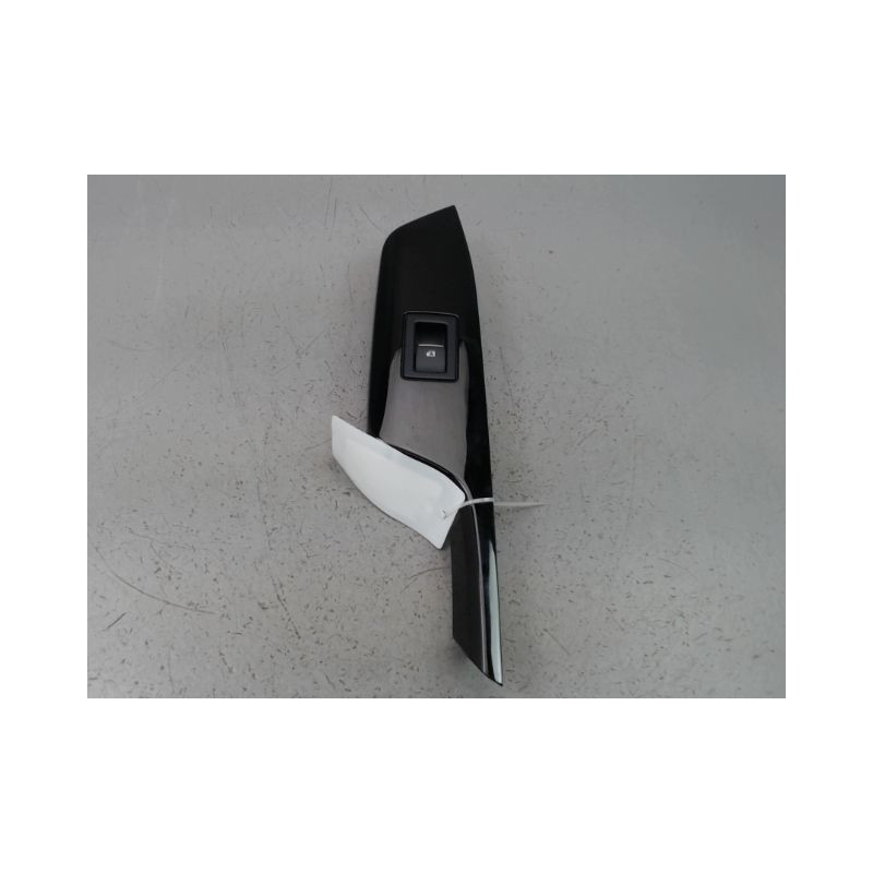 COMMANDE LEVE-GLACE PORTE AVD TOYOTA C-HR