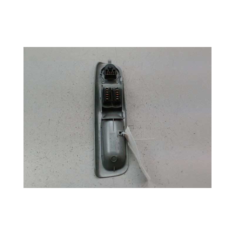 COMMANDE LEVE-GLACE PORTE AVG RENAULT TWINGO I Phase 3 2000-2007