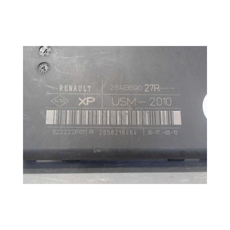 BOITE A FUSIBLES RENAULT MEGANE