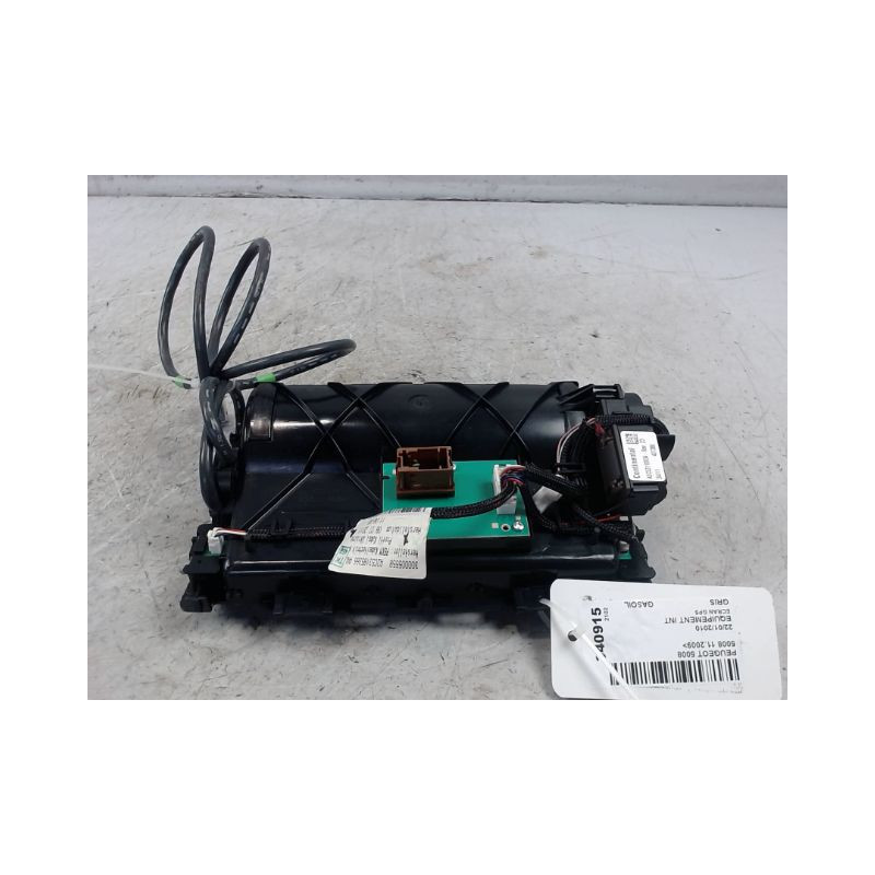 ECRAN GPS PEUGEOT 5008 2009-