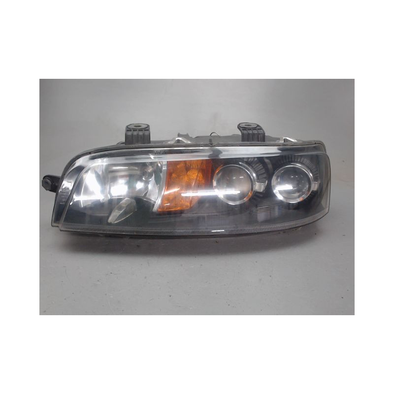 PHARE GAUCHE FIAT PUNTO