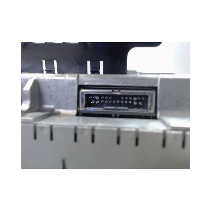 ECRAN GPS AUDI A6 2001-
