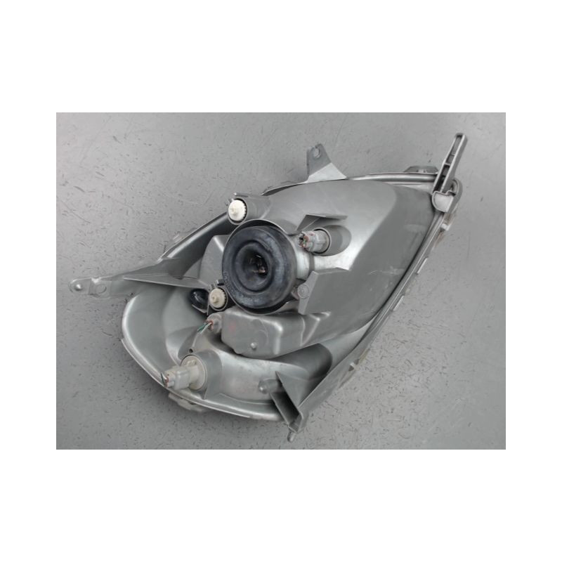 PHARE GAUCHE TOYOTA YARIS
