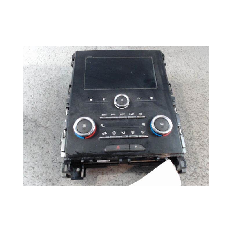 ECRAN GPS RENAULT MEGANE