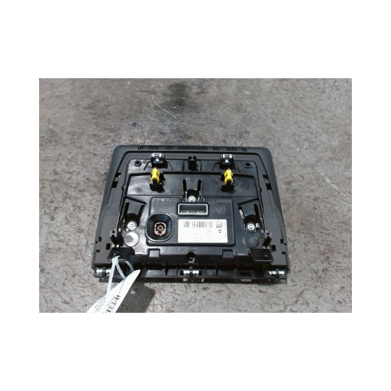 ECRAN GPS RENAULT CLIO