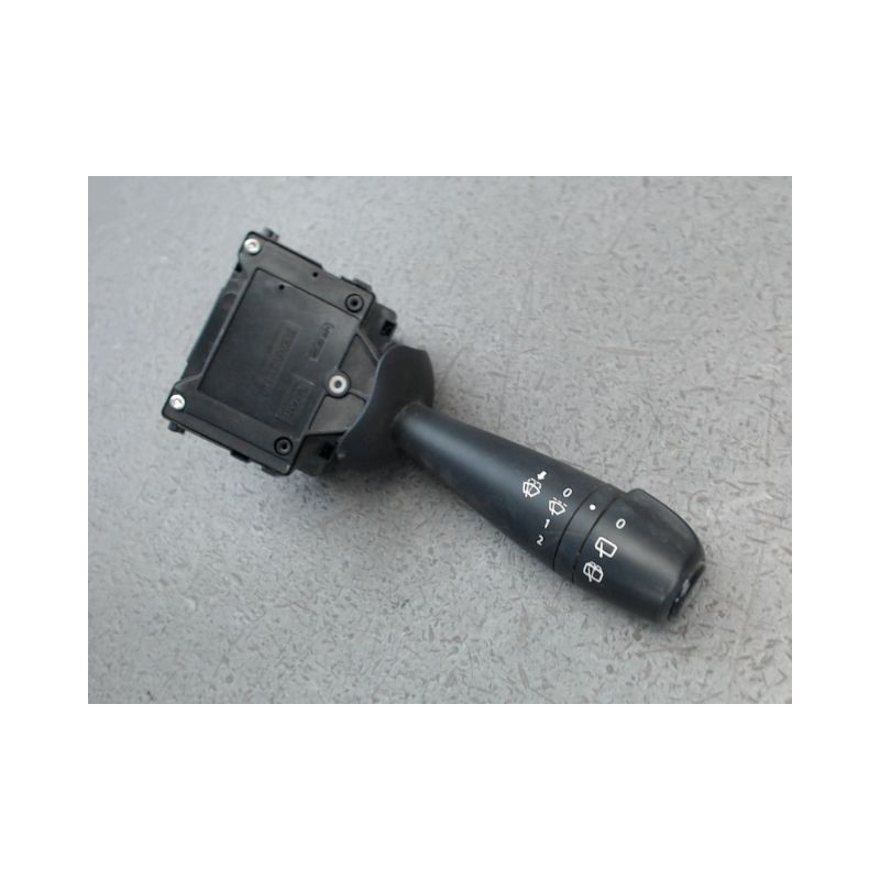 COMMANDE ESSUIE GLACE DACIA DUSTER