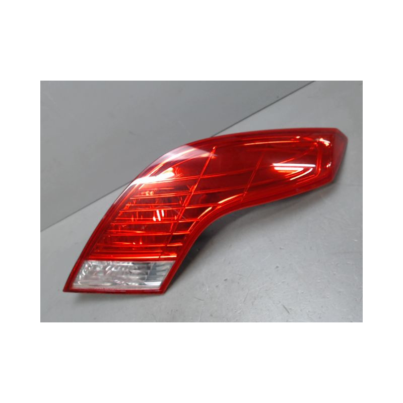 FEU ARRIERE INTERIEUR DROIT FORD FOCUS