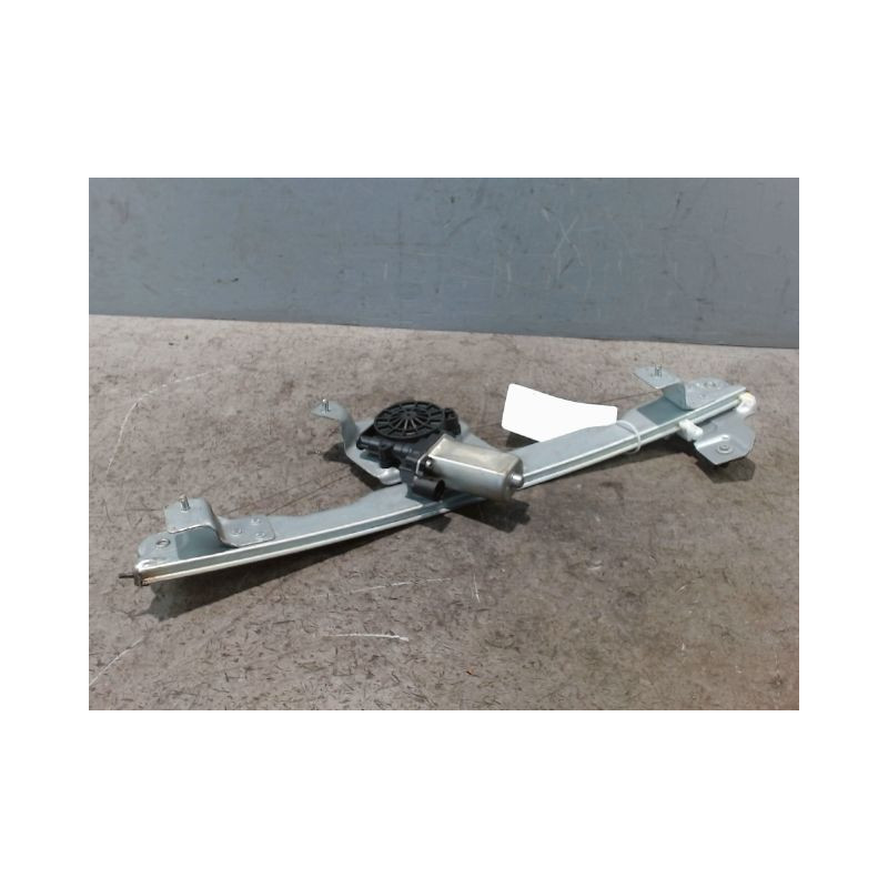 MECANISME+MOTEUR LEVE-GLACE AVANT DROIT DACIA SANDERO 2008-