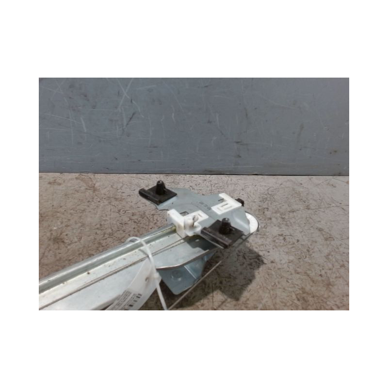 MECANISME+MOTEUR LEVE-GLACE AVANT DROIT DACIA SANDERO 2008-