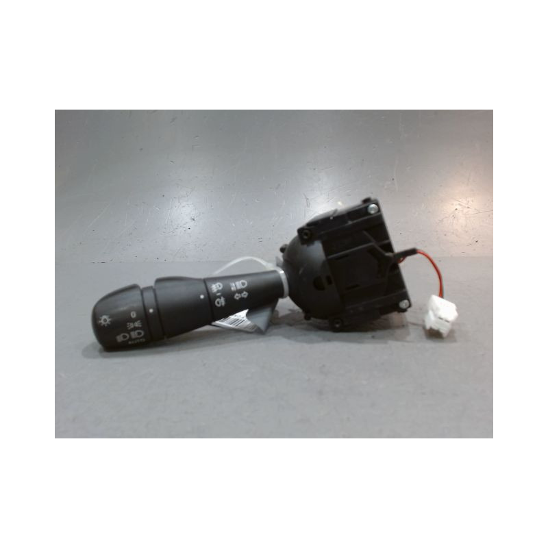 COMMANDE CLIGNOTANT RENAULT CAPTUR