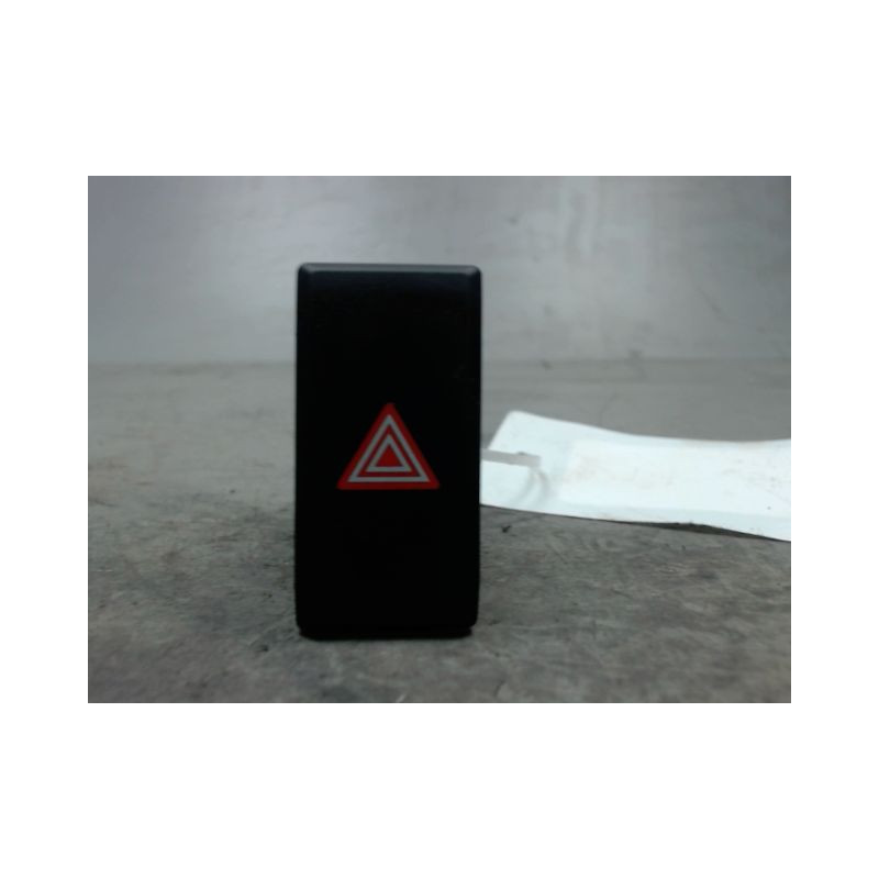BOUTON DE WARNING KIA PICANTO